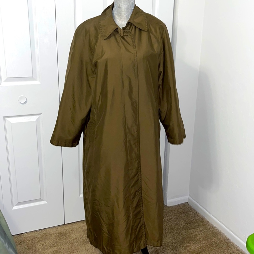 London Fog Trench Coat Brown Size 10P